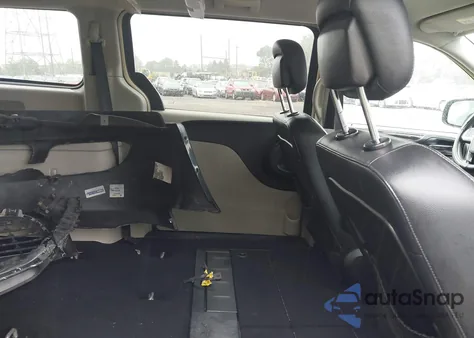 2012 Chrysler Town & Country Touring z USA, uszkodzony, nr VIN 2C4RC1BG6CR286526